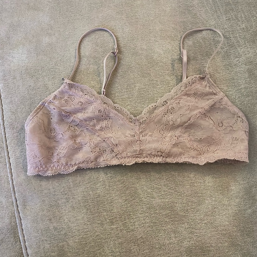 Urban Outfitters Lace Bandeau in Light Pink
